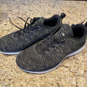 APL Techloom Pro sneaker, size 10